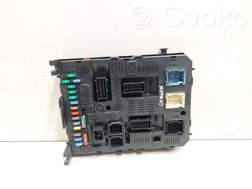 Citroen C5 Saugiklių blokas 