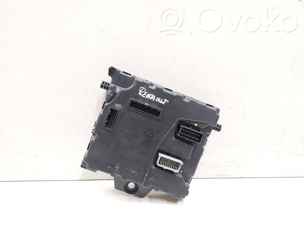 Renault Kangoo II Fuse module 