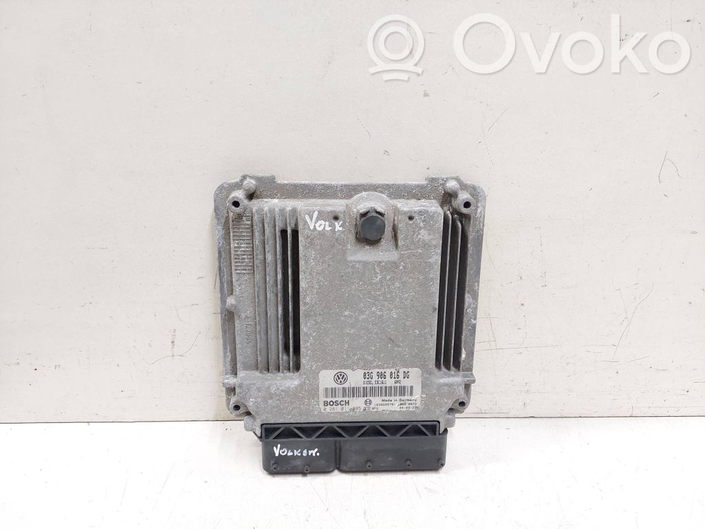 Volkswagen Touran I Engine control unit/module 