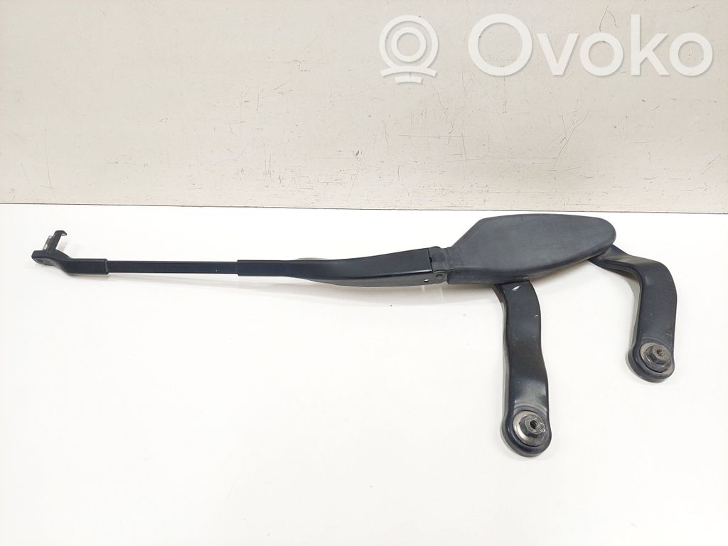 Mercedes-Benz E W211 Front wiper blade arm 