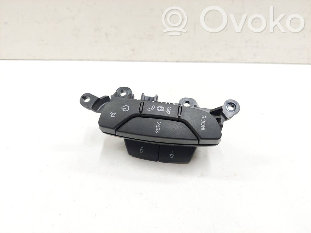 Chevrolet Captiva Steering wheel buttons/switches 