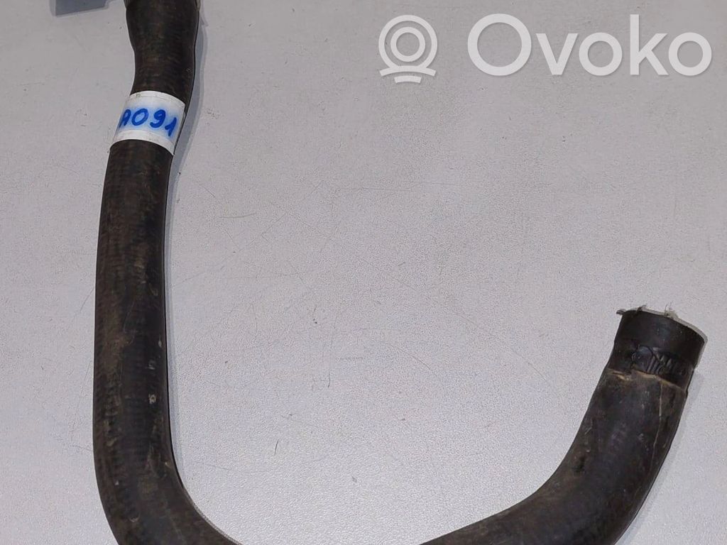 Volvo XC90 Engine coolant pipe/hose 