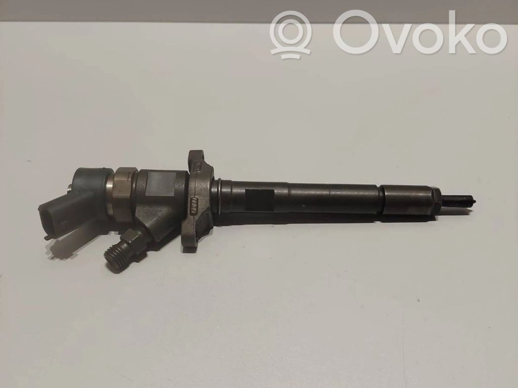 Volvo V70 Fuel injector 