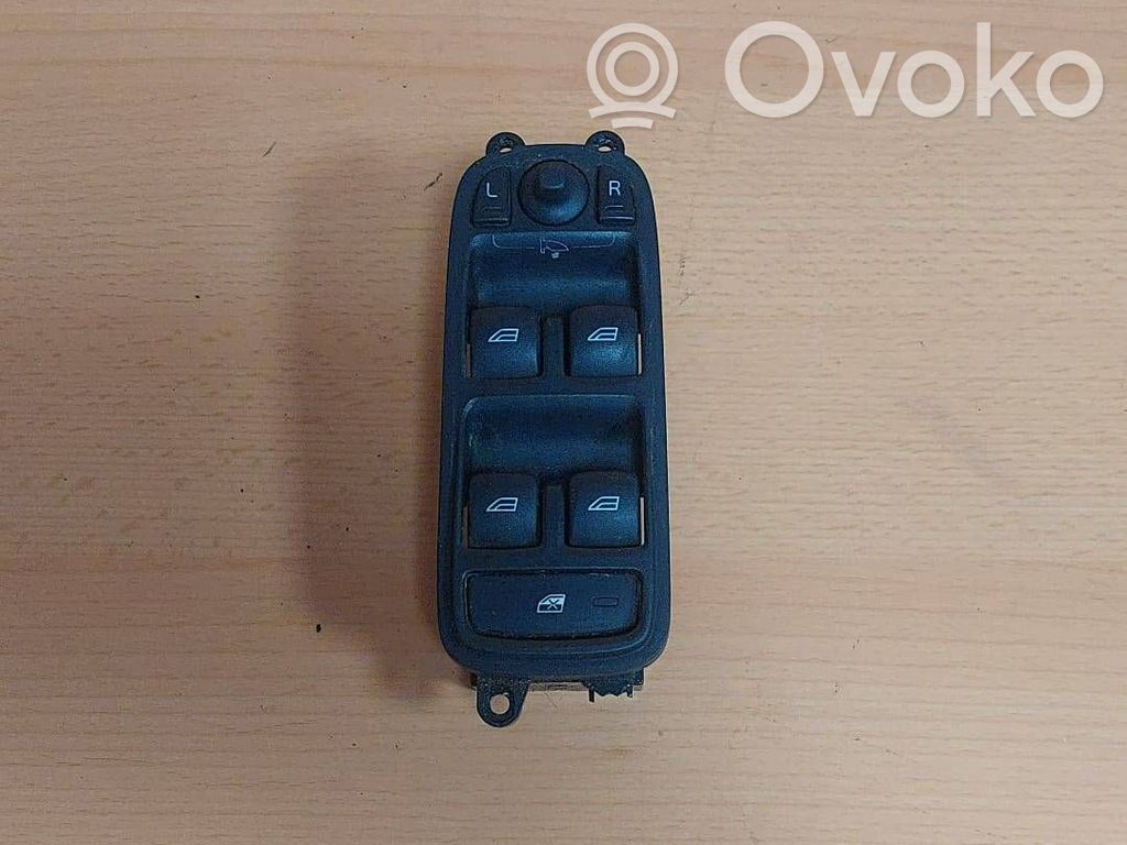 Volvo XC60 Electric window control switch 
