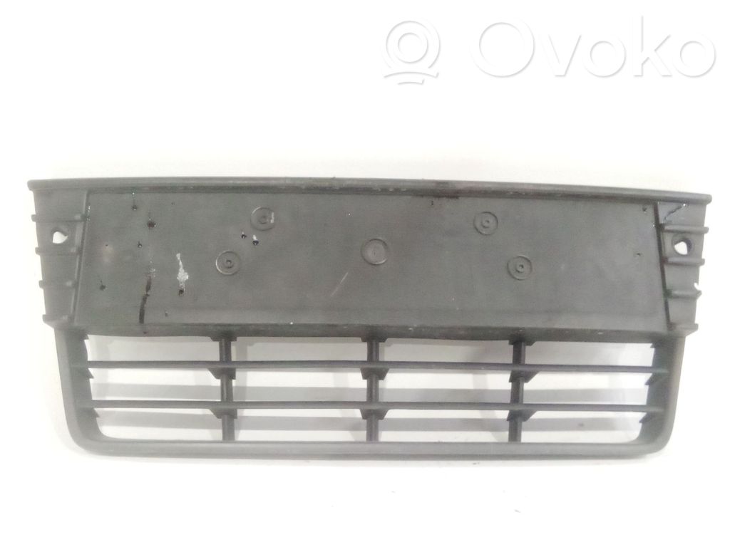 Ford Focus Fender grill 