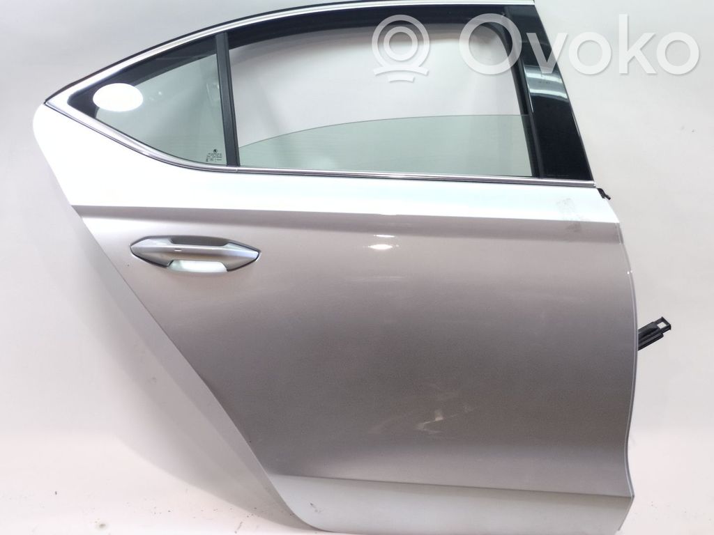 Puerta trasera   5E6833052,5E6833052