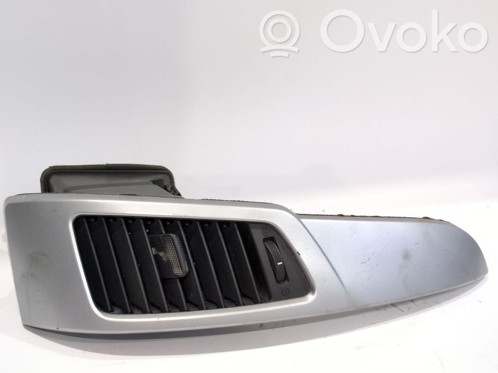 KIA Venga Dashboard side air vent grill/cover trim 