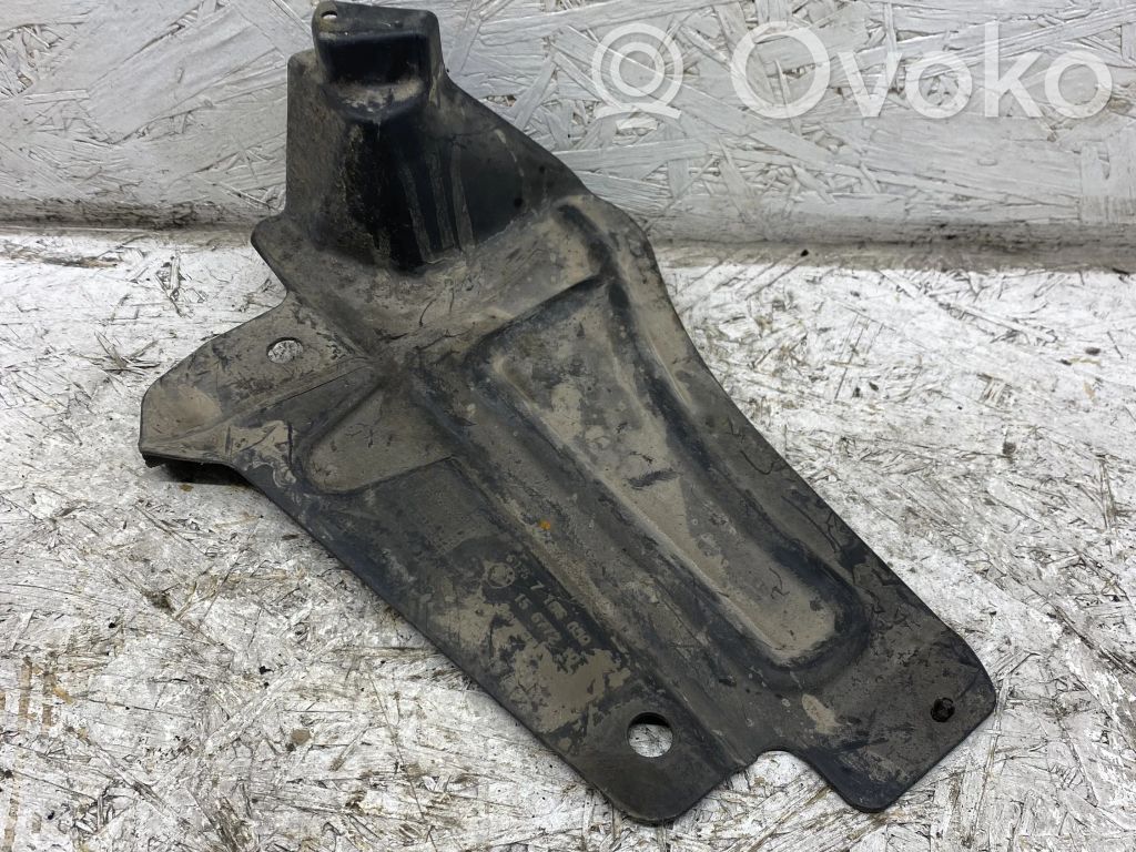 BMW 3 E92 E93 Moottorin alustan välipohjan roiskesuoja 