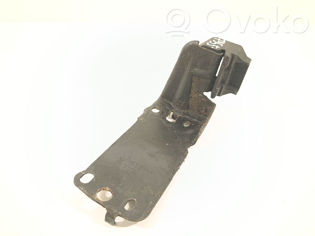 BMW 3 E90 E91 Radiator mount bracket 