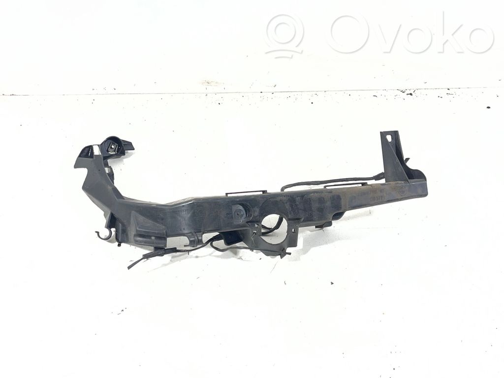 Headlight/headlamp mounting bracket   7138402