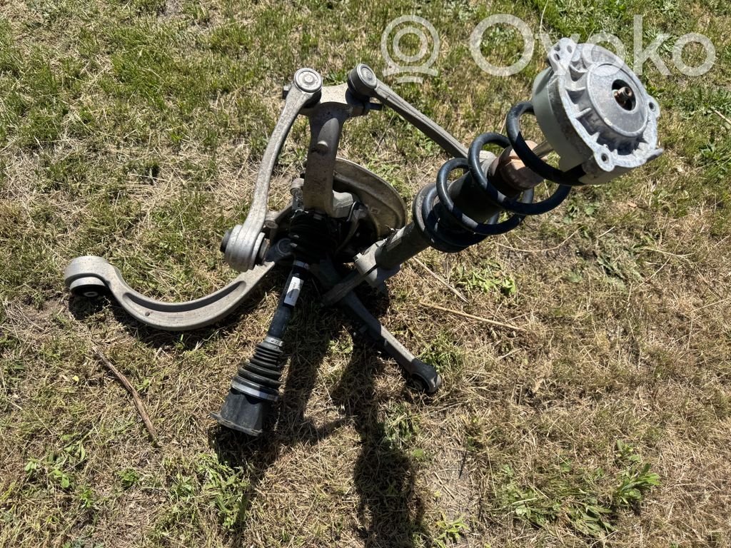 Audi A5 Fuzetă butuc roată față 