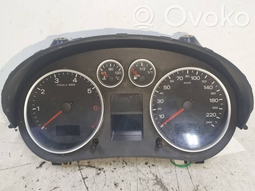 Audi A2 Licznik / Prędkościomierz 