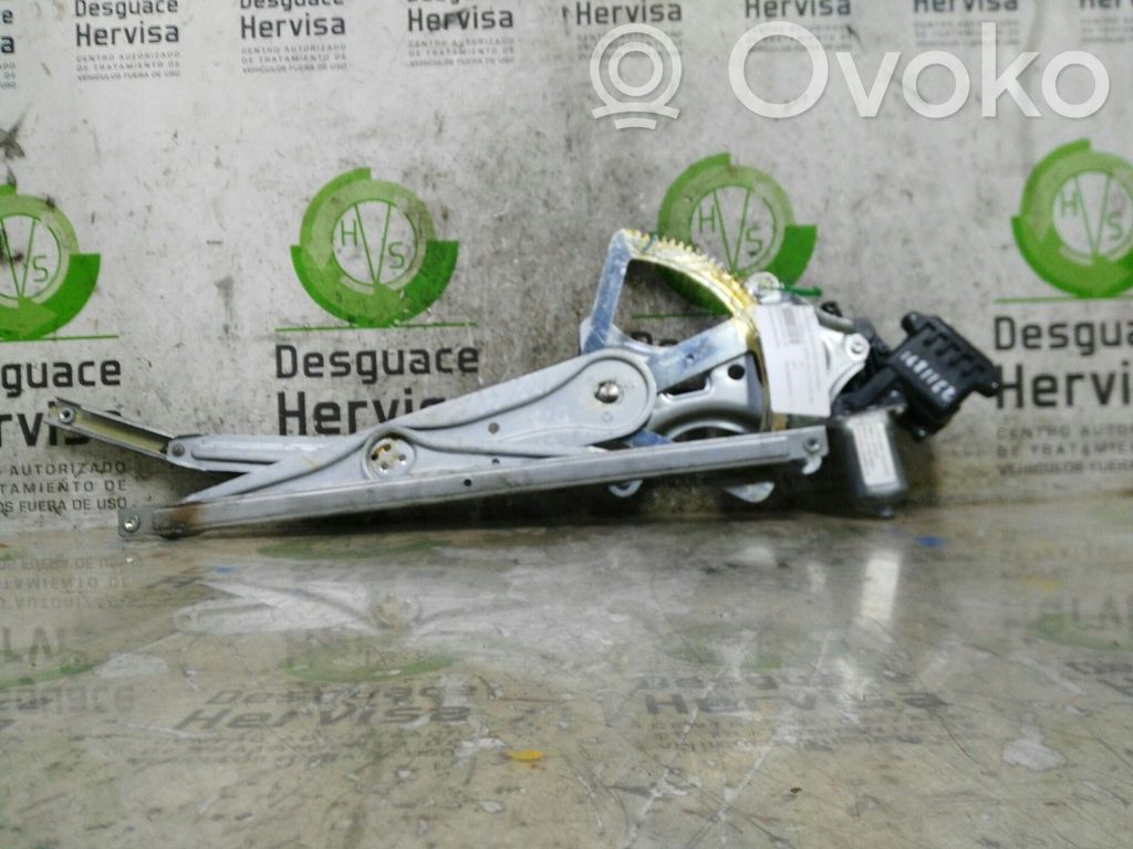 Regulador manual de la ventanilla delantera   698200F010
