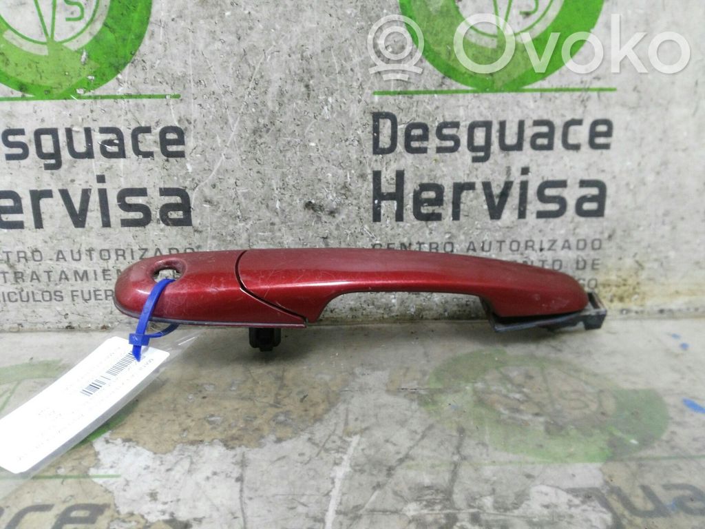 Manecilla externa puerta delantera
