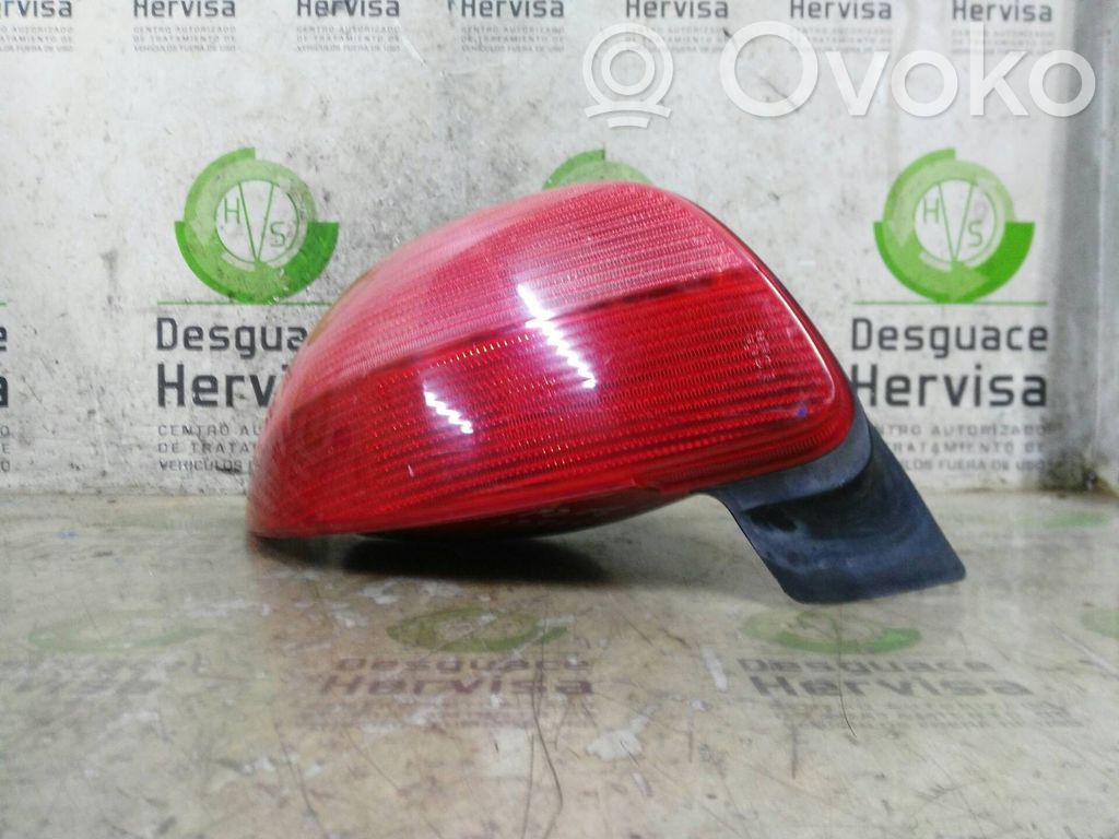 Peugeot 206 Lampă spate în caroserie