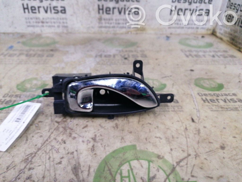 Manecilla interna puerta trasera