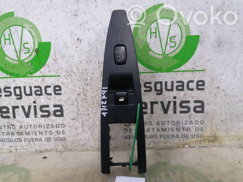Electric window control switch   96519387