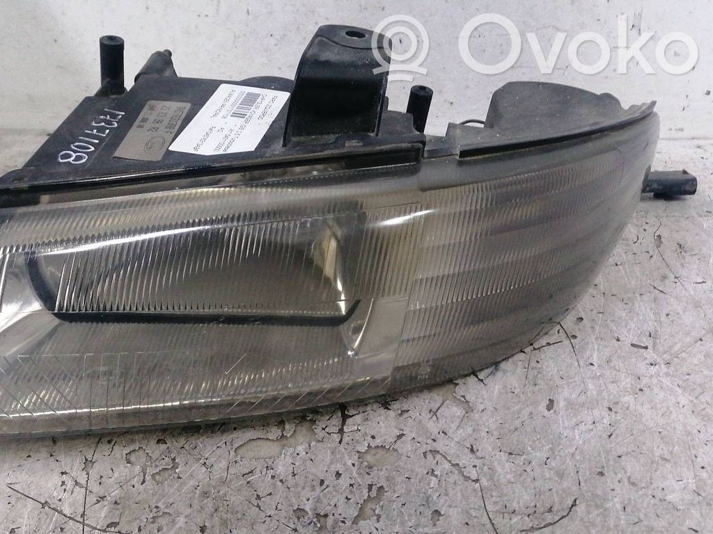 Chrysler Voyager Phare frontale