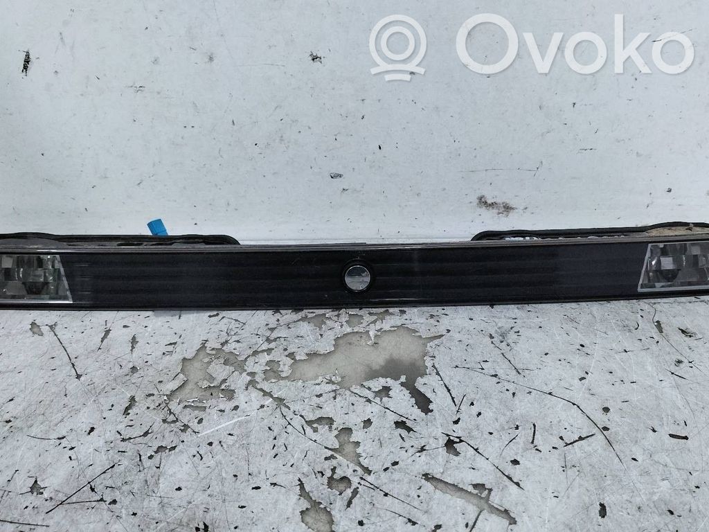 BMW 7 E65 E66 Tailgate trim 