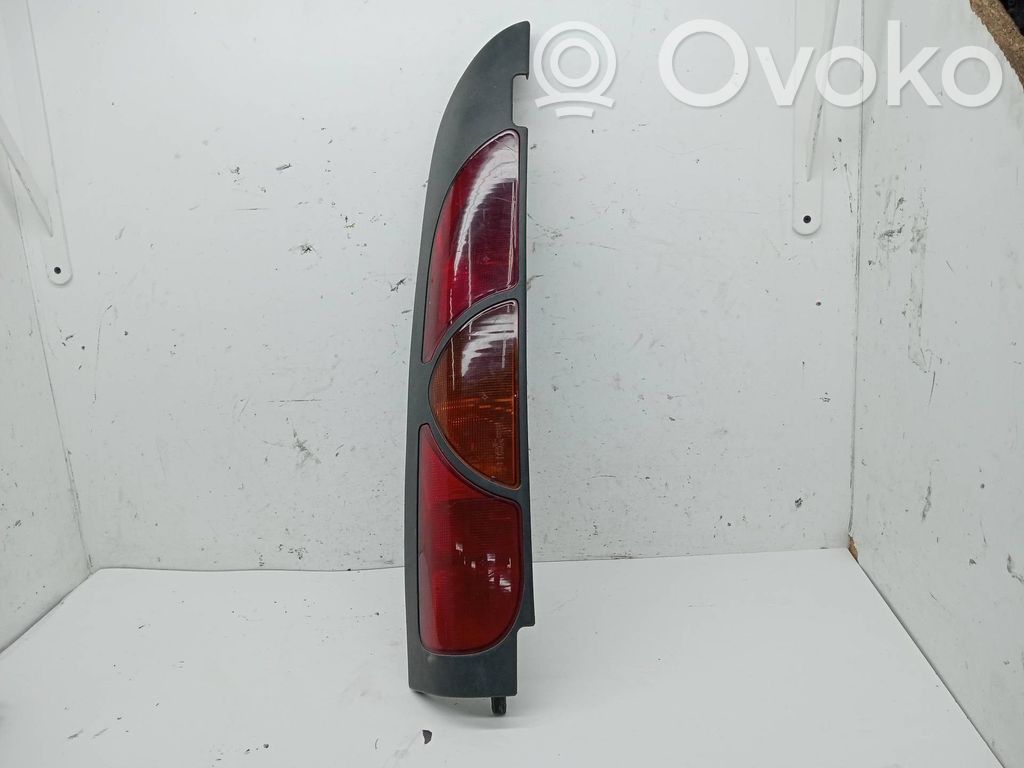 Lampa tylna
