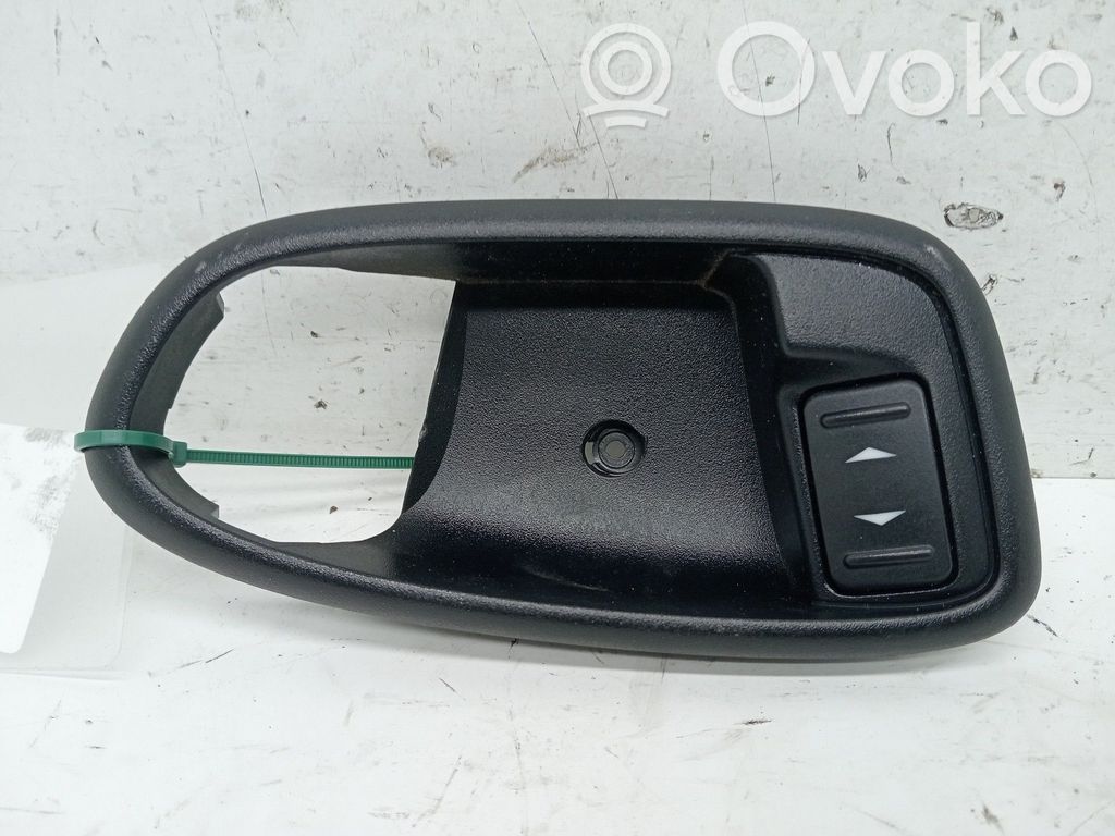 Electric window control switch   6M21U226A36BBW