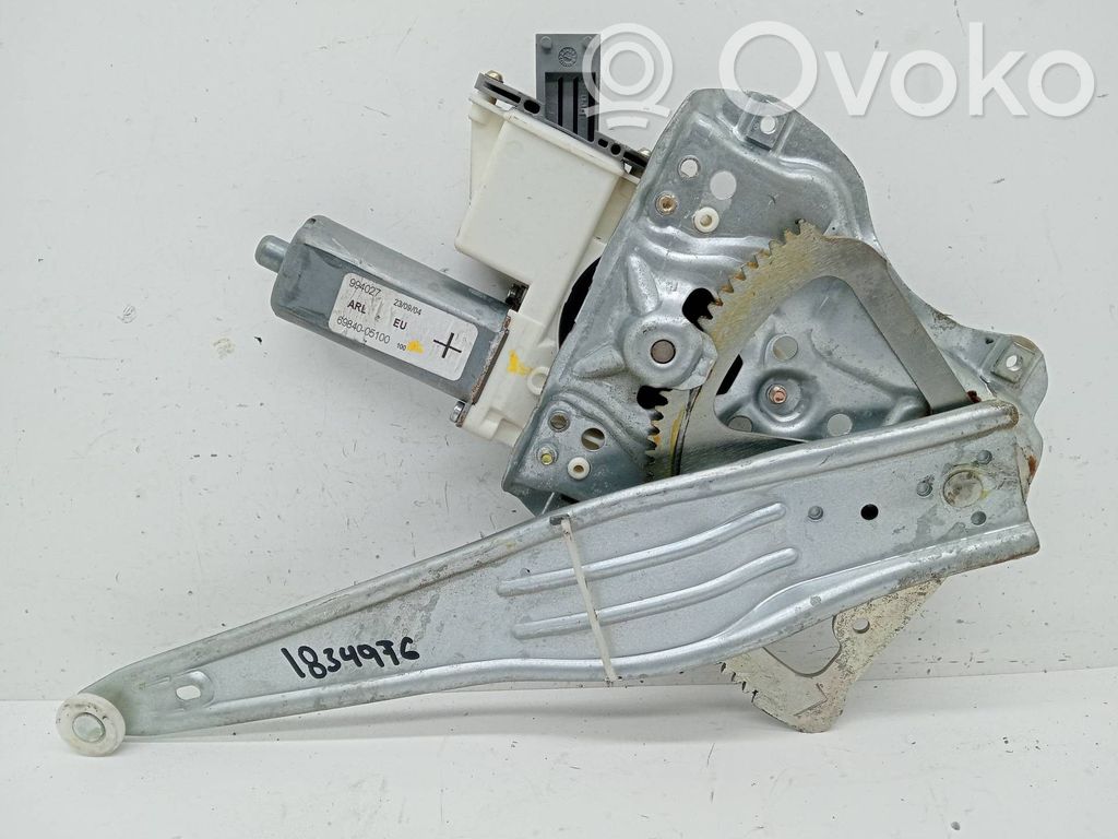 Toyota Avensis T250 Macara geam spate fără motor
