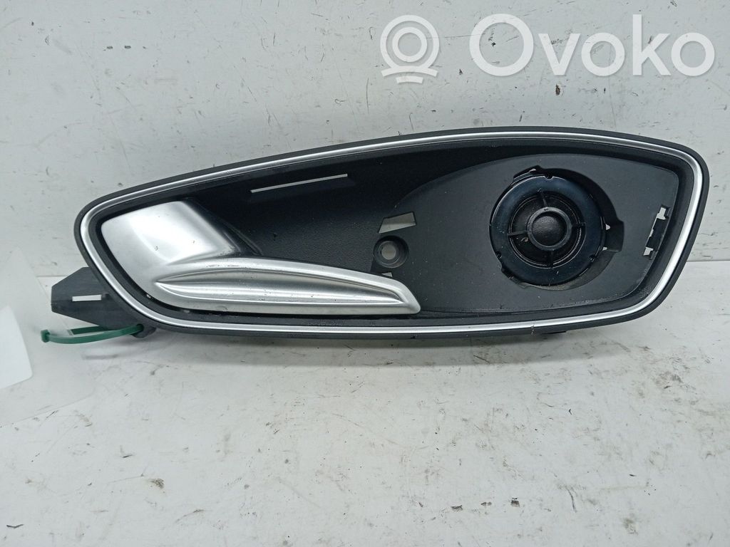 Manecilla interna puerta trasera   8X4839019C