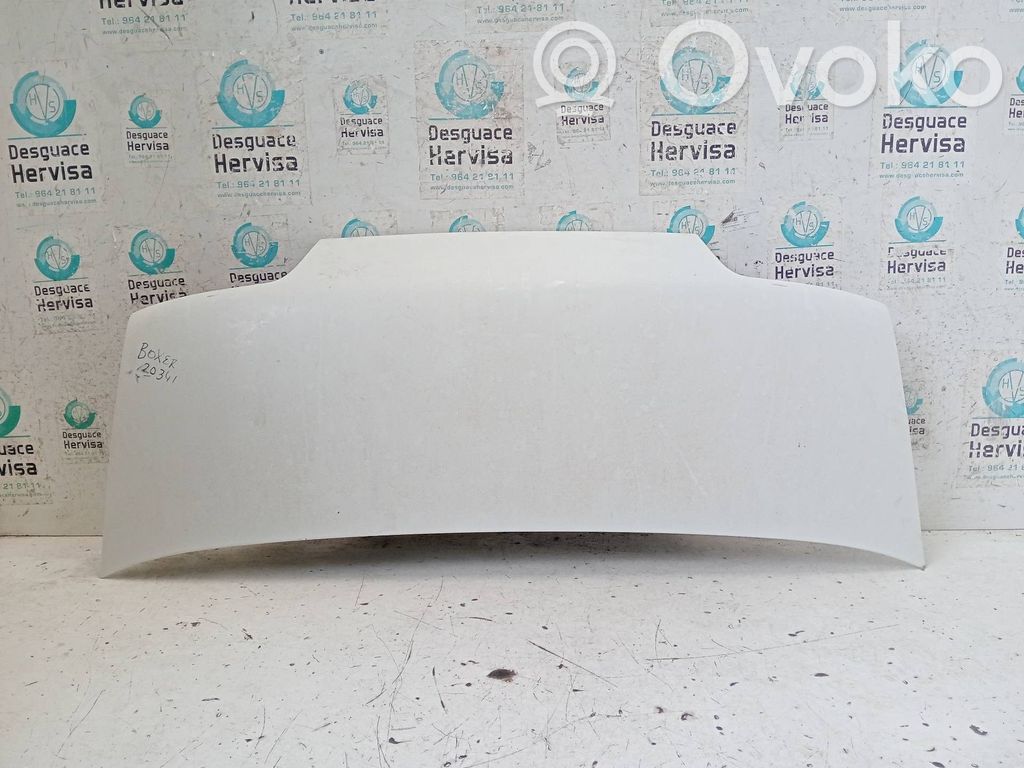 Couvercle, capot moteur