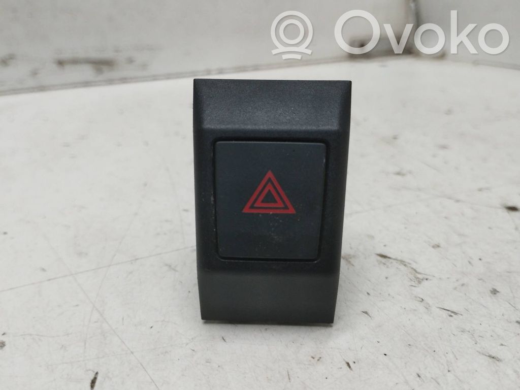 Botón interruptor de luz de peligro