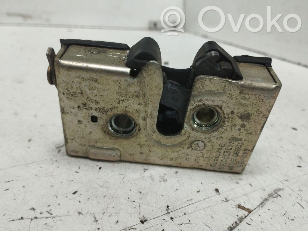 Audi 100 200 5000 C3 Încuietoare ușă spate 