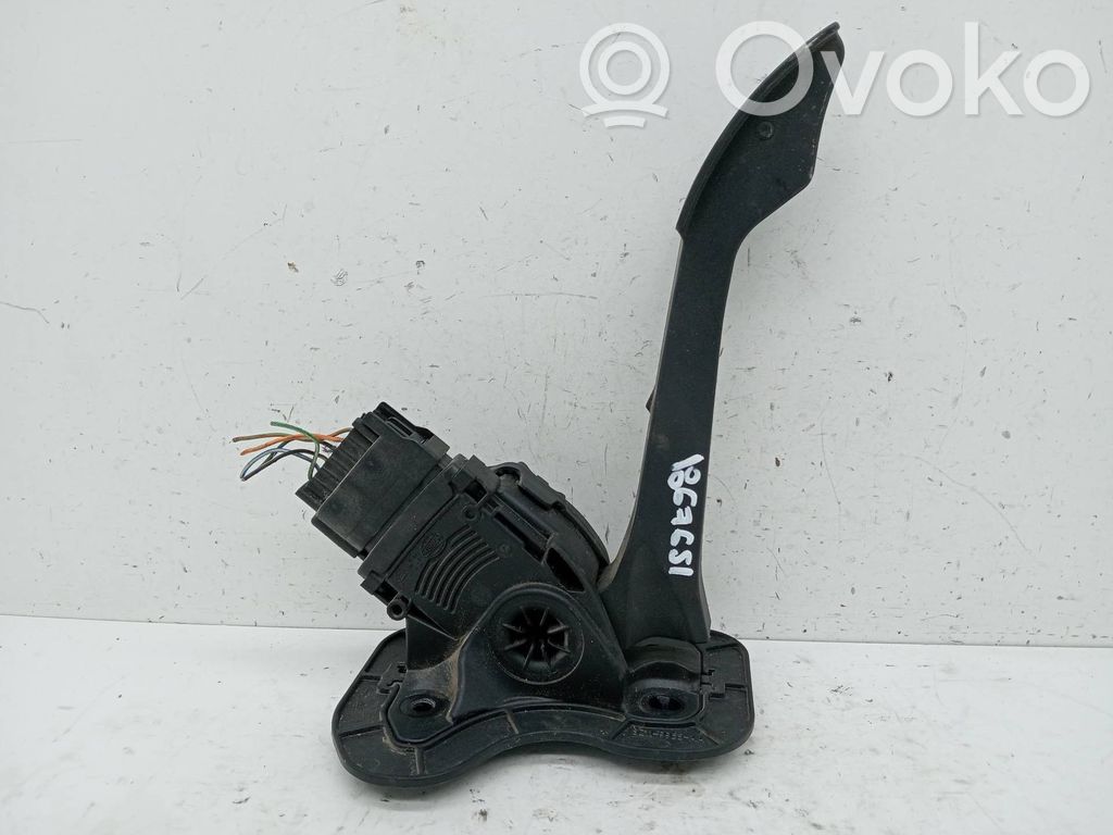 Pedal del acelerador   6C119F836CD