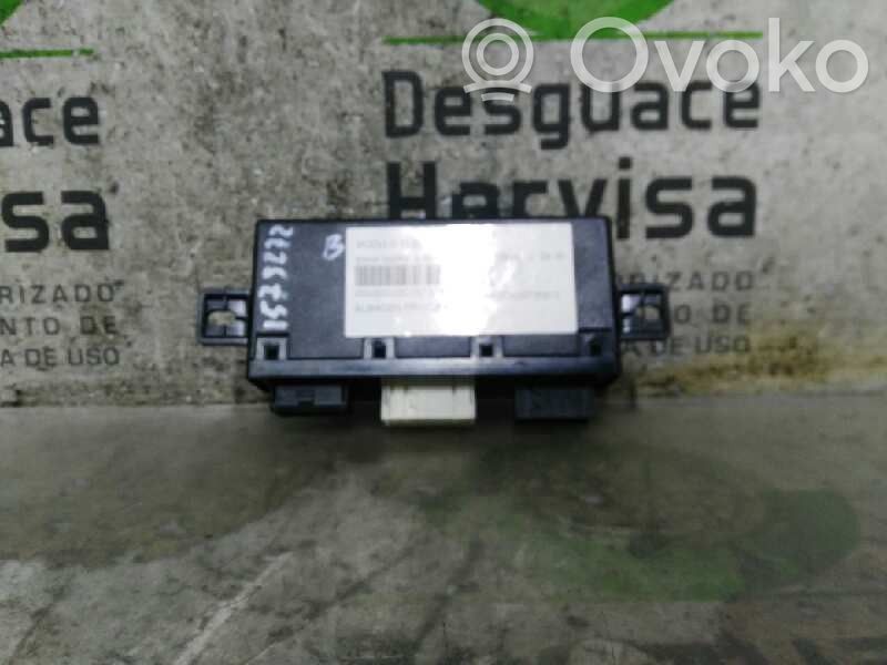 Otras unidades de control/módulos   5DK00735812