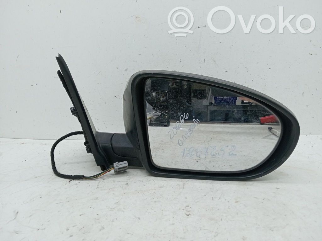 Nissan Qashqai+2 Etuoven sähköinen sivupeili