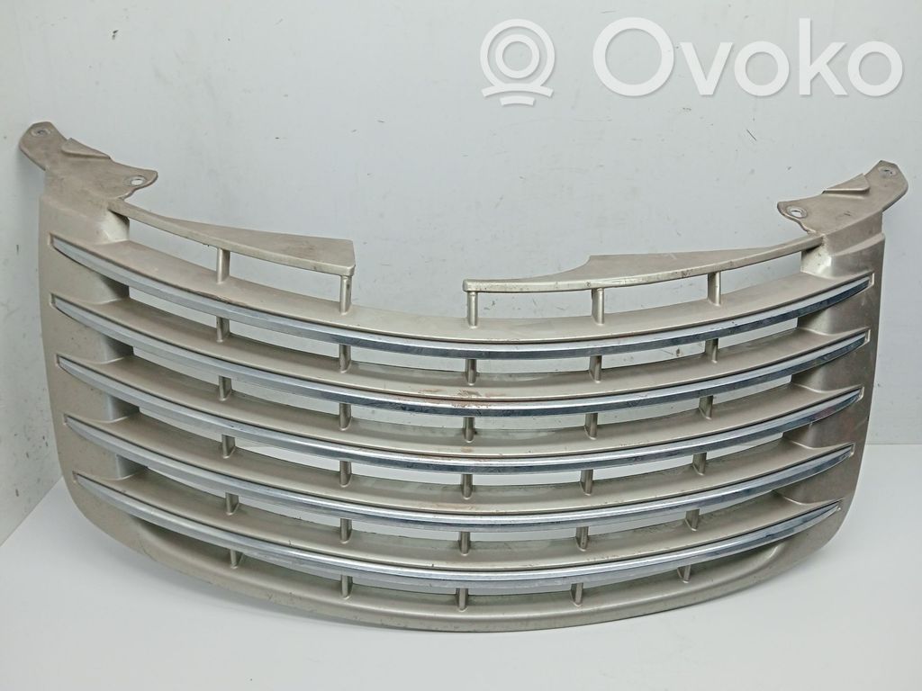 Grille de calandre avant