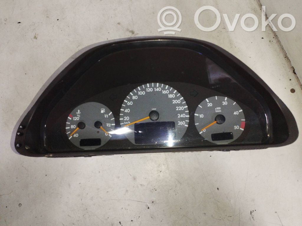 Mercedes-Benz E W210 Tachimetro (quadro strumenti) 