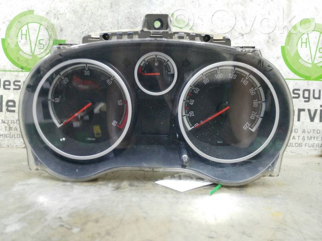 Opel Corsa D Nopeusmittari (mittaristo) 