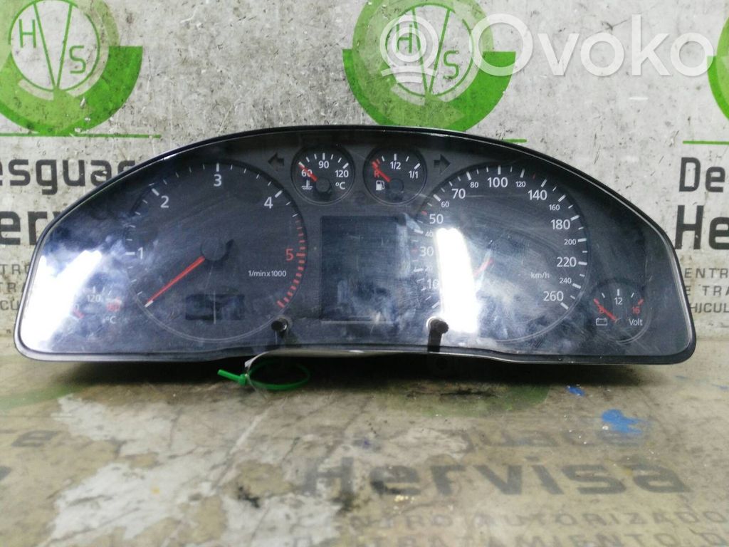 Audi A6 Allroad C5 Nopeusmittari (mittaristo) 