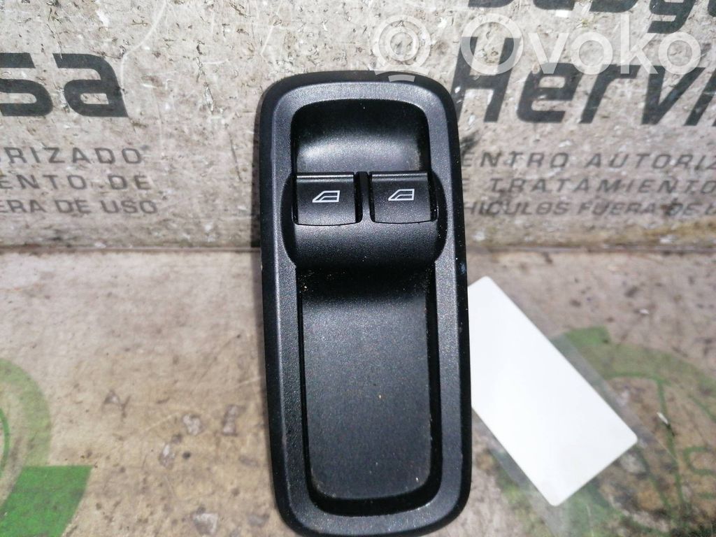 Comutator comandă geamuri electrice   8A6T14A132AC