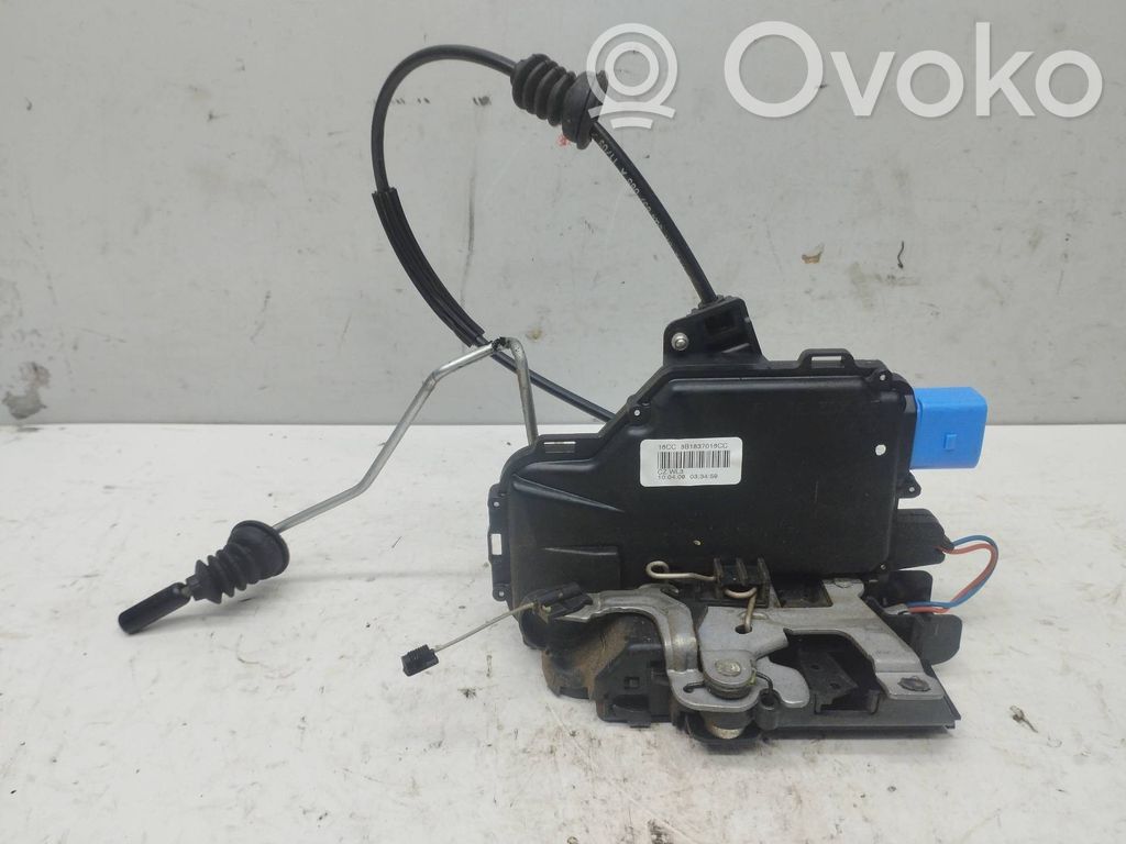 Volkswagen Polo IV 9N3 Zamek drzwi przednich 