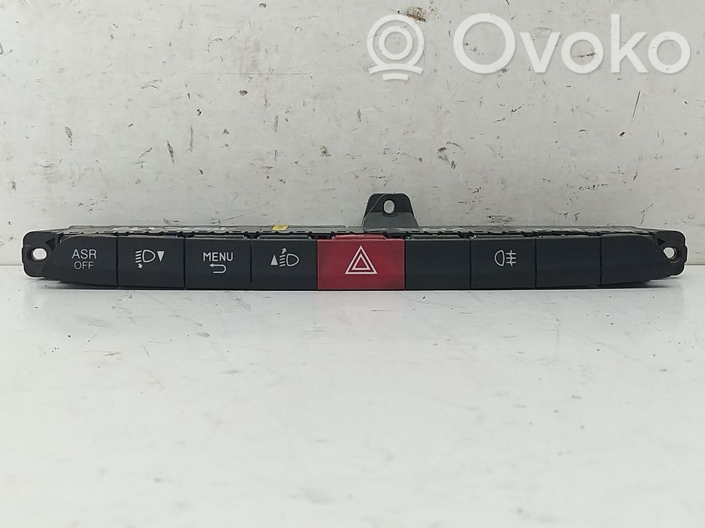 Fiat Doblo Botón interruptor de luz de peligro 