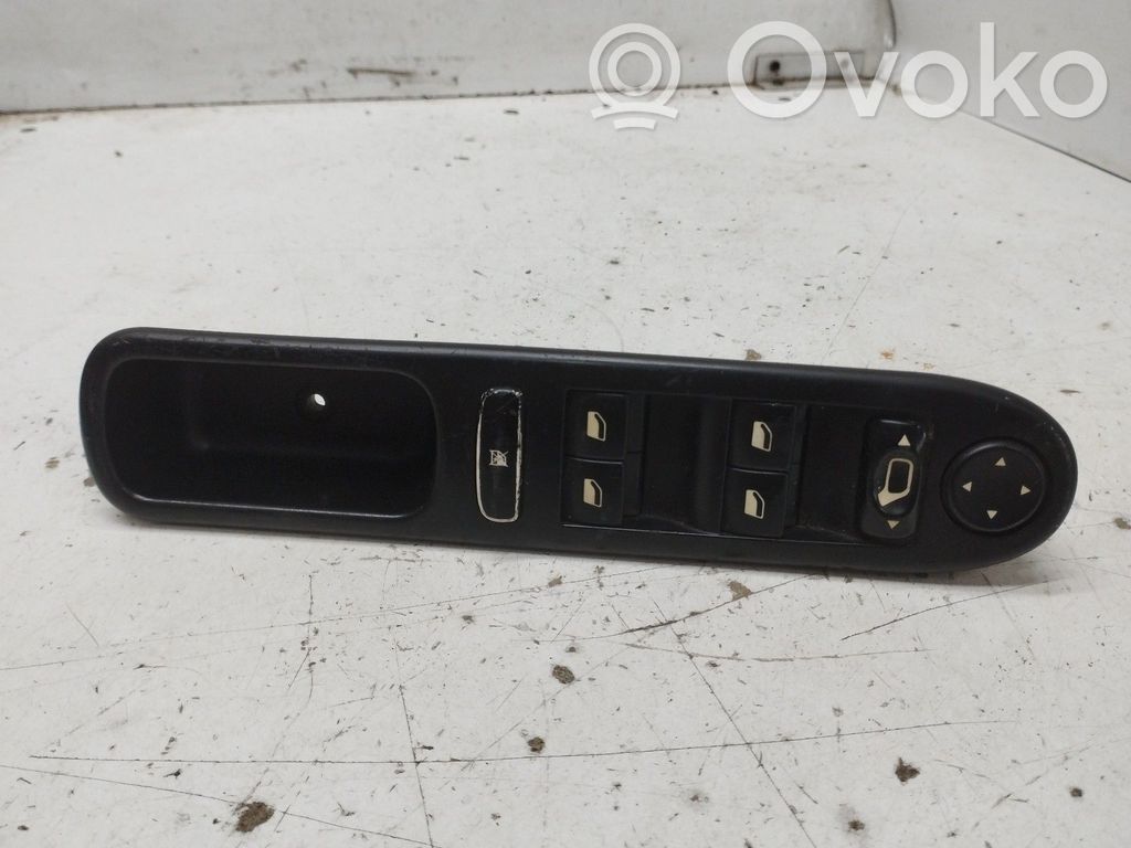 Comutator comandă geamuri electrice   96531124XT