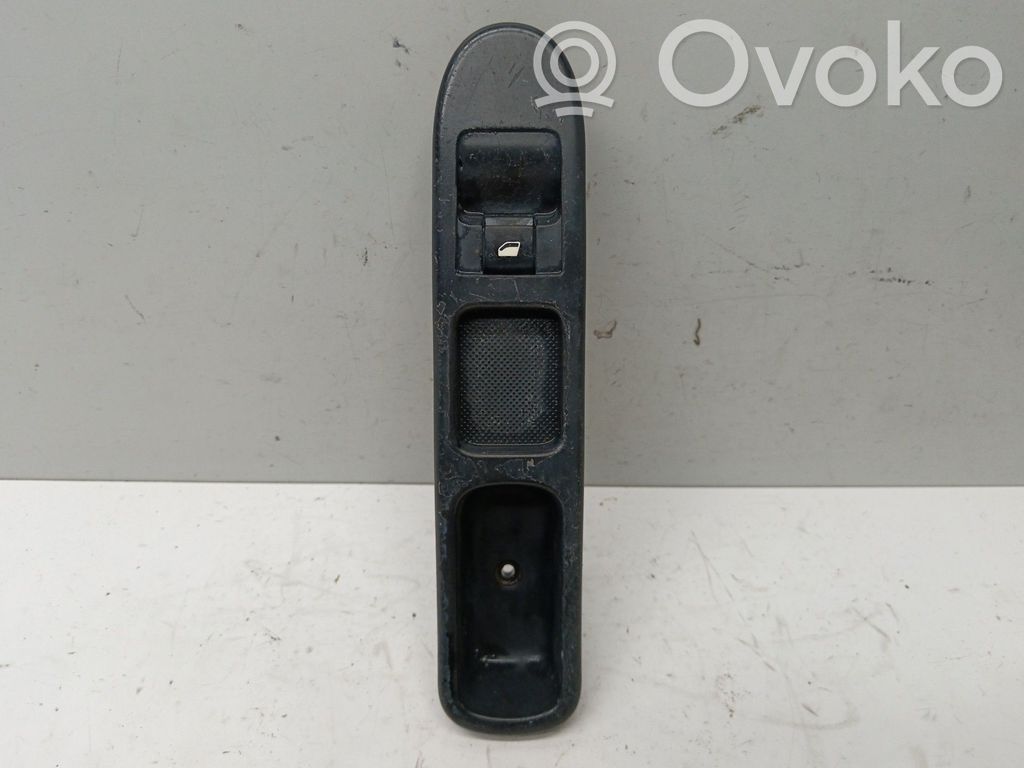 Peugeot 307 Interruttore di controllo dell’alzacristalli elettrico 
