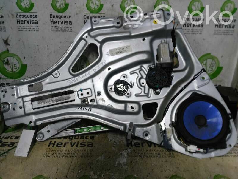Regulador manual de la ventanilla delantera   824701F010