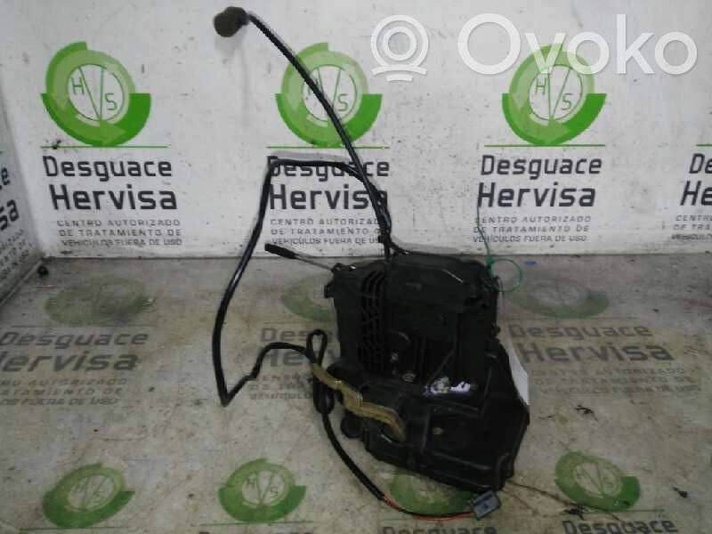 Mercedes-Benz C W203 Serratura portiera anteriore 
