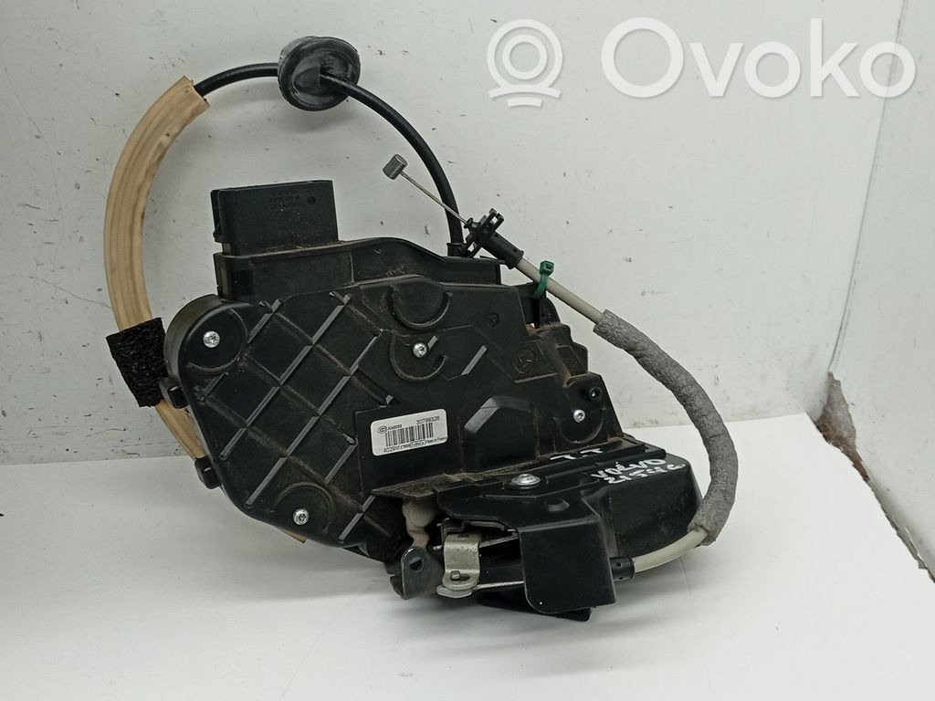 Volvo XC60 Zamek drzwi tylnych 