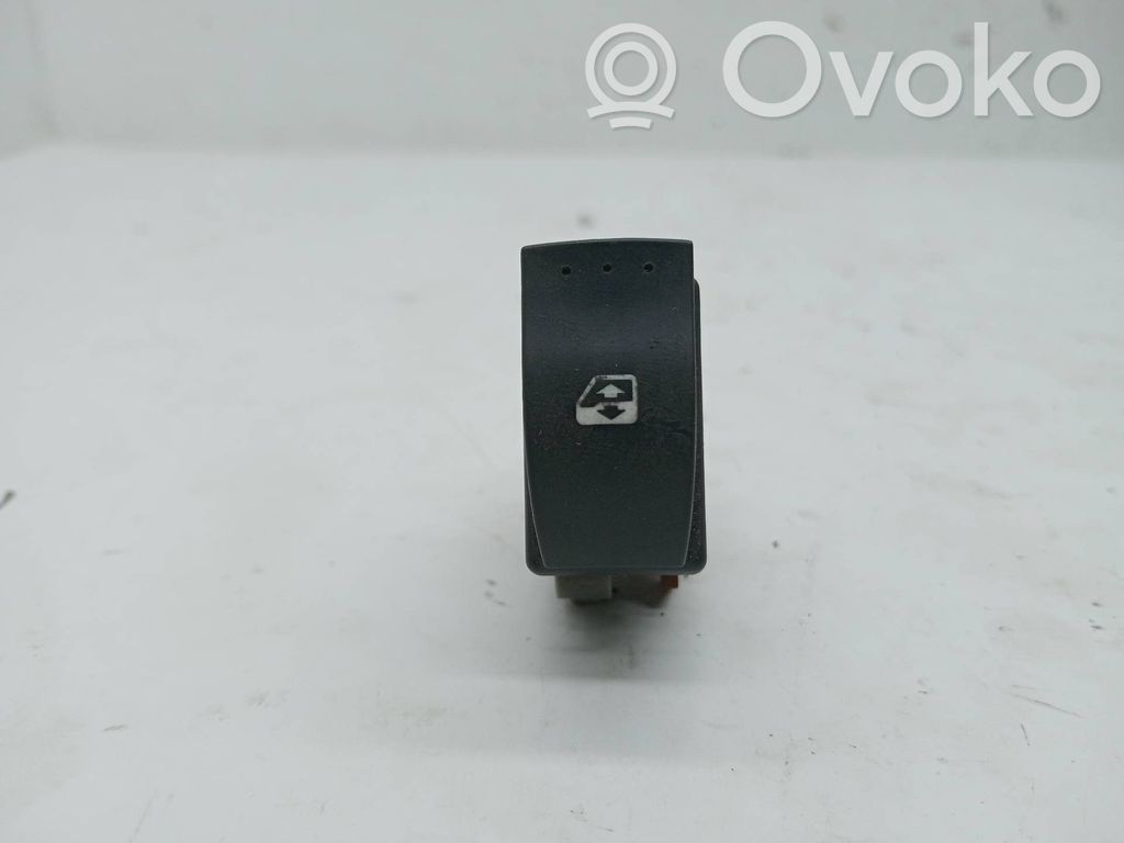 Interruptor del elevalunas eléctrico   28082