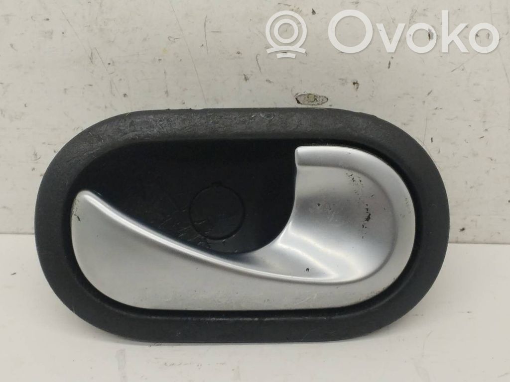 Renault Megane II Poignée inférieure de porte avant