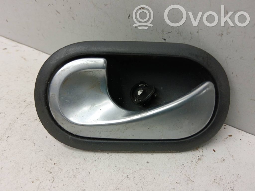 Manecilla interna puerta delantera   310579