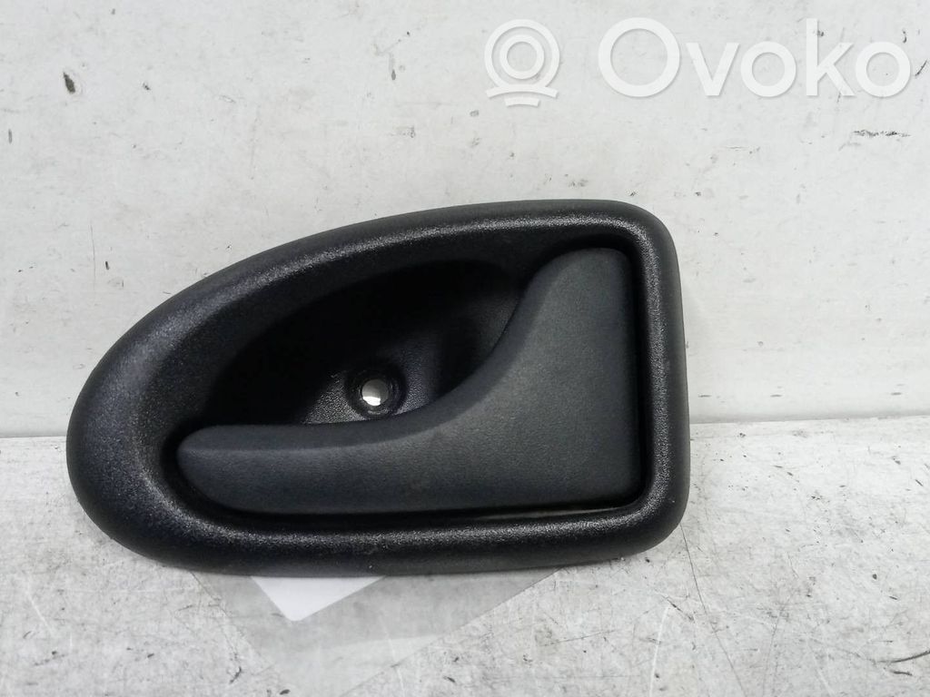 Manecilla interna puerta trasera