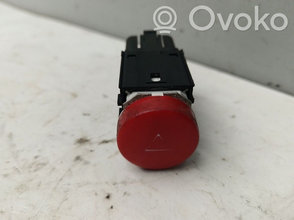 Botón interruptor de luz de peligro   5P0953235A